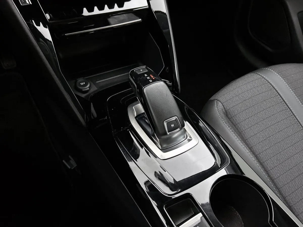 130pk Allure Pack | 1ste eigenaar | Camera | LED lampen |AppleCarPlay/Android | AUTOMAAT | Navigatie