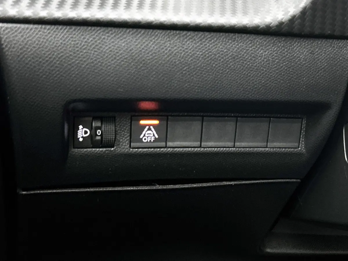 130pk Allure Pack | 1ste eigenaar | Camera | LED lampen |AppleCarPlay/Android | AUTOMAAT | Navigatie