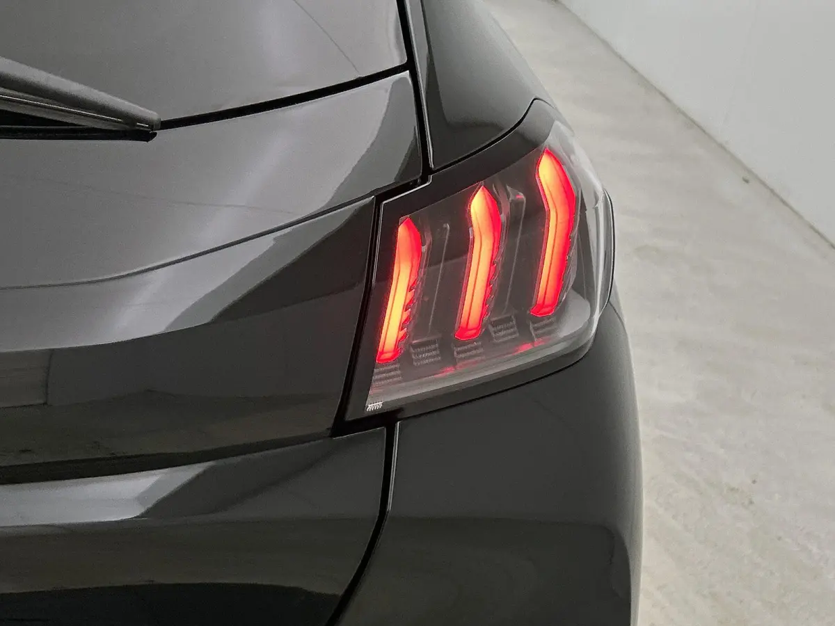 130pk Allure Pack | 1ste eigenaar | Camera | LED lampen |AppleCarPlay/Android | AUTOMAAT | Navigatie