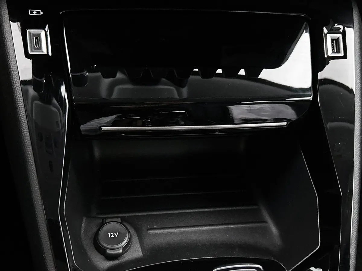 130pk Allure Pack | 1ste eigenaar | Camera | LED lampen |AppleCarPlay/Android | AUTOMAAT | Navigatie