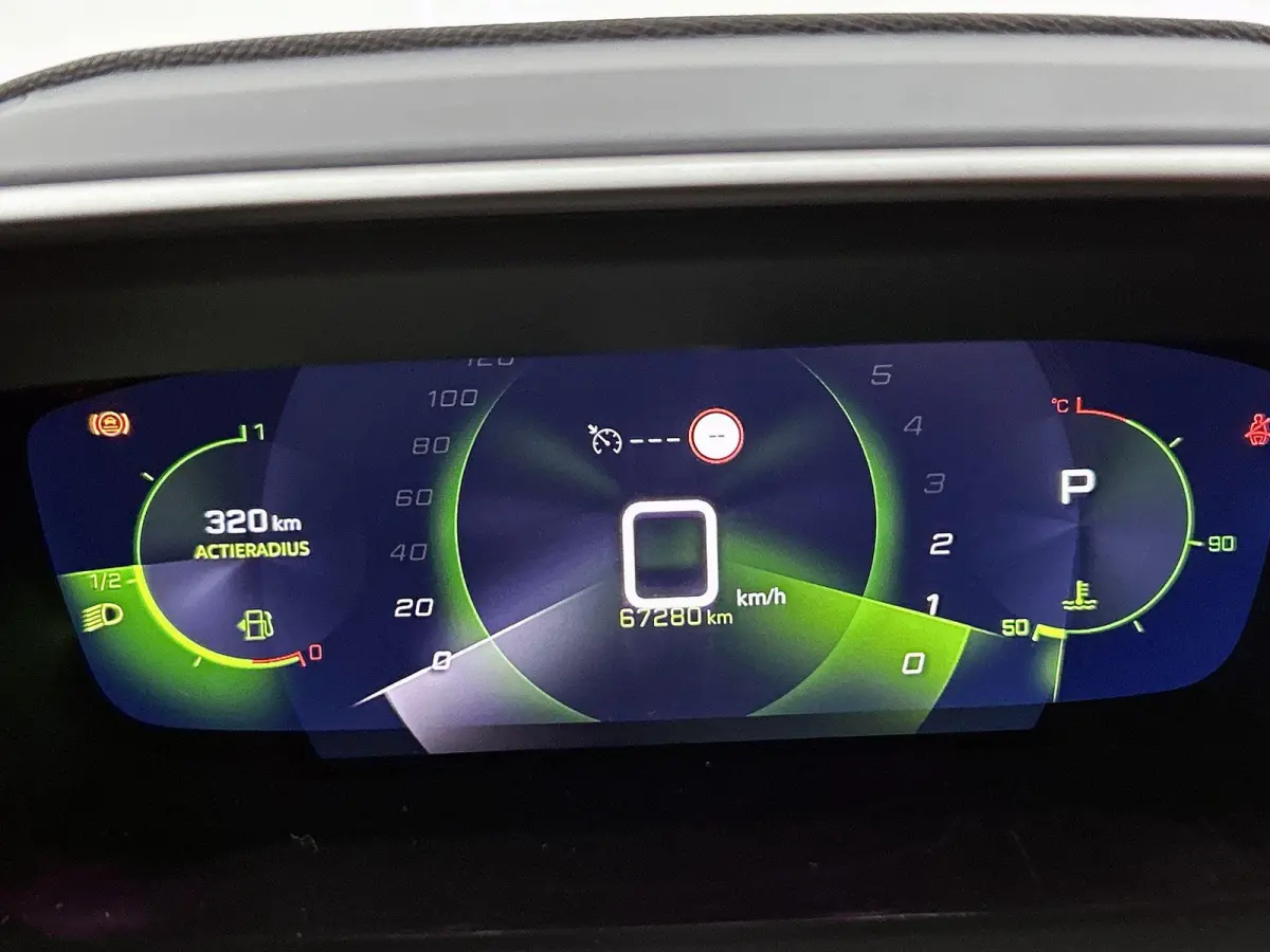 130pk Allure Pack | 1ste eigenaar | Camera | LED lampen |AppleCarPlay/Android | AUTOMAAT | Navigatie