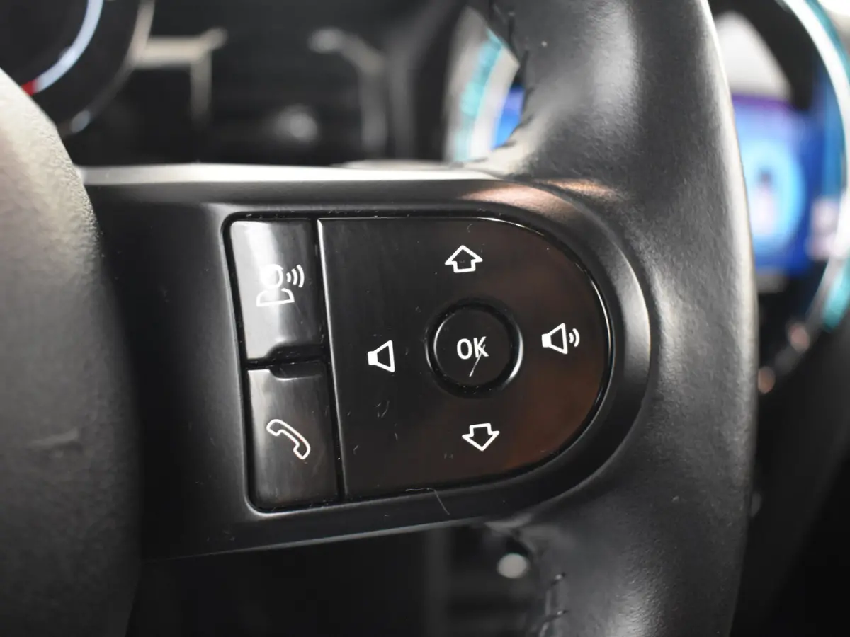 1.5 Cooper Classic 136PK AUTO | Cruise control | Navigatie | Parkeersensoren achter | Apple carplay Android auto | Keyless start | Airco automatisch | Verkeersborden detectie | DAB | LED | 1