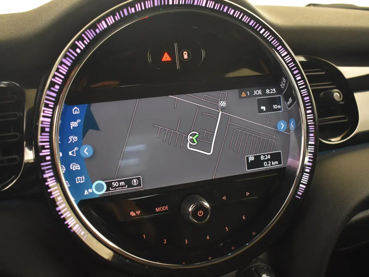 1.5 Cooper Classic 136PK AUTO | Cruise control | Navigatie | Parkeersensoren achter | Apple carplay Android auto | Keyless start | Airco automatisch | Verkeersborden detectie | DAB | LED | 1