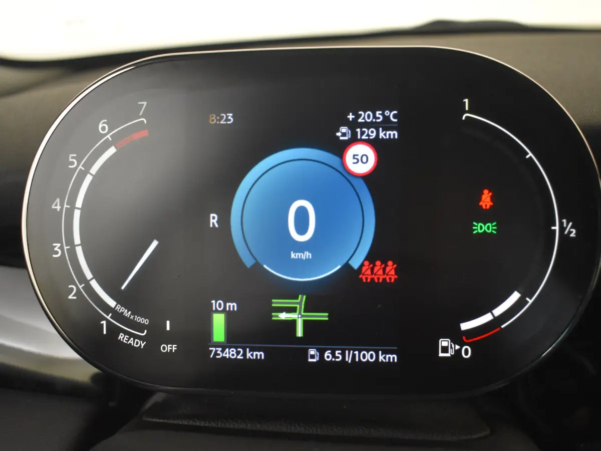 1.5 Cooper Classic 136PK AUTO | Cruise control | Navigatie | Parkeersensoren achter | Apple carplay Android auto | Keyless start | Airco automatisch | Verkeersborden detectie | DAB | LED | 1