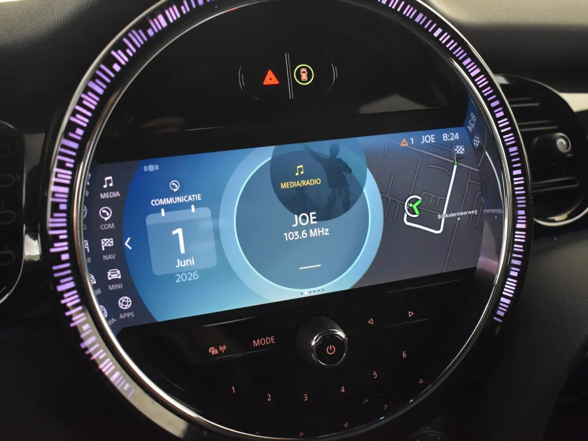 1.5 Cooper Classic 136PK AUTO | Cruise control | Navigatie | Parkeersensoren achter | Apple carplay Android auto | Keyless start | Airco automatisch | Verkeersborden detectie | DAB | LED | 1