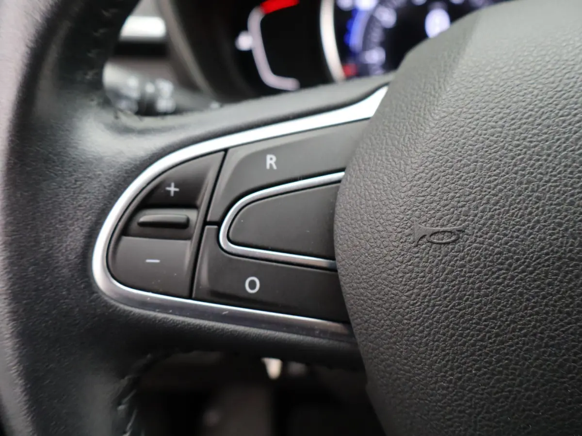 Energy TCe 130 EDC Intens | AUTOMAAT | Parkeercamera | Navigatie |