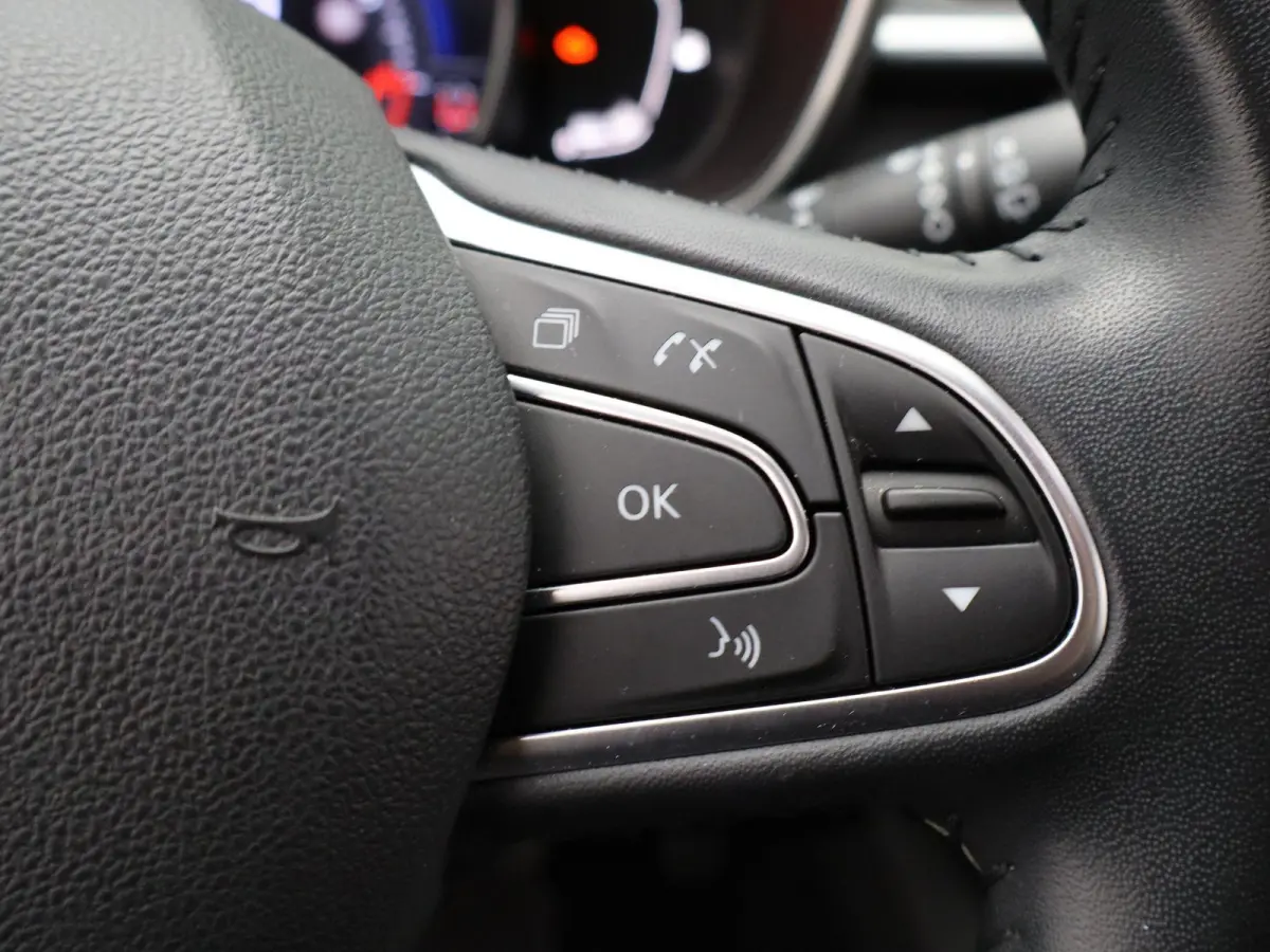 Energy TCe 130 EDC Intens | AUTOMAAT | Parkeercamera | Navigatie |