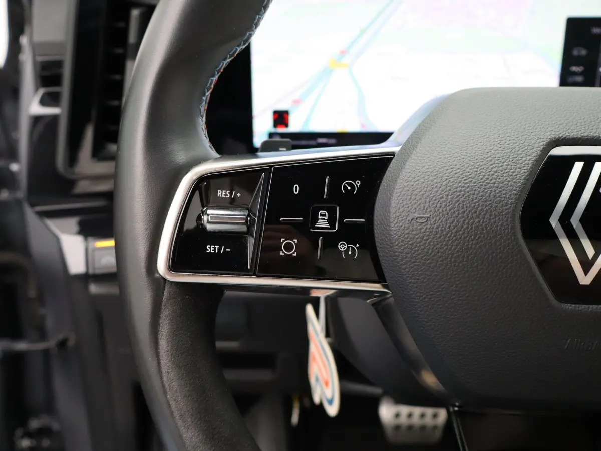 iconic esprit Alpine E-Tech full hybrid 200 | SoH 94% | Harman Kardon | Matrix Led | Voorruitverw. |