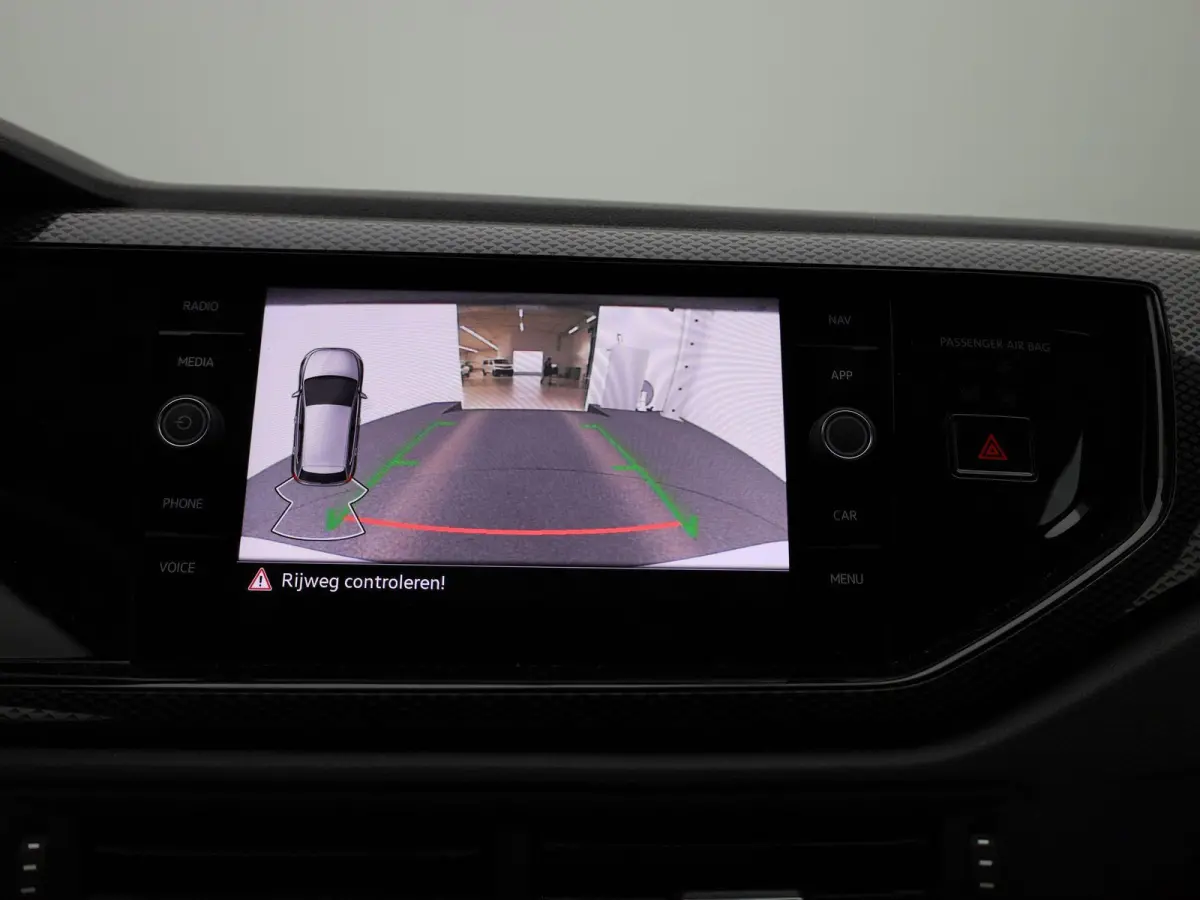 1.0 TSI Life Edition 95 PK | EM | Navigatie | Camera | Parkeersensoren | Adaptive Cruise Control | Apple Carplay | Android Auto | Privacy glas | LED | DAB | Digital Cockpit |