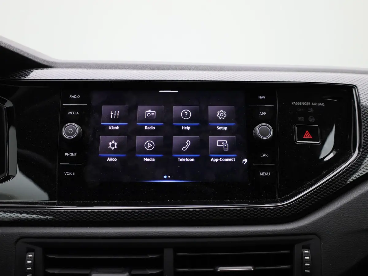 1.0 TSI Life Edition 95 PK | EM | Navigatie | Camera | Parkeersensoren | Adaptive Cruise Control | Apple Carplay | Android Auto | Privacy glas | LED | DAB | Digital Cockpit |