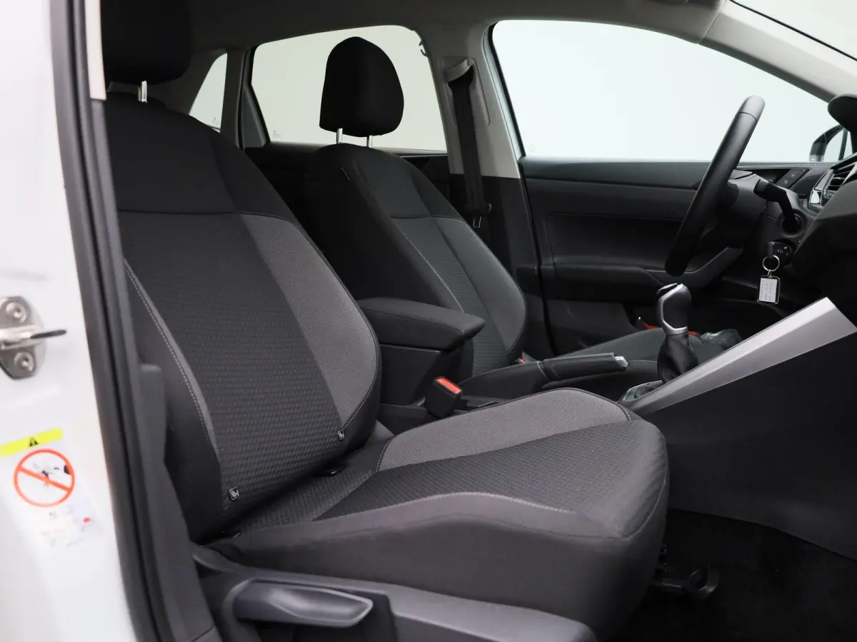 1.0 TSI Life Edition 95 PK | EM | Navigatie | Camera | Parkeersensoren | Adaptive Cruise Control | Apple Carplay | Android Auto | Privacy glas | LED | DAB | Digital Cockpit |