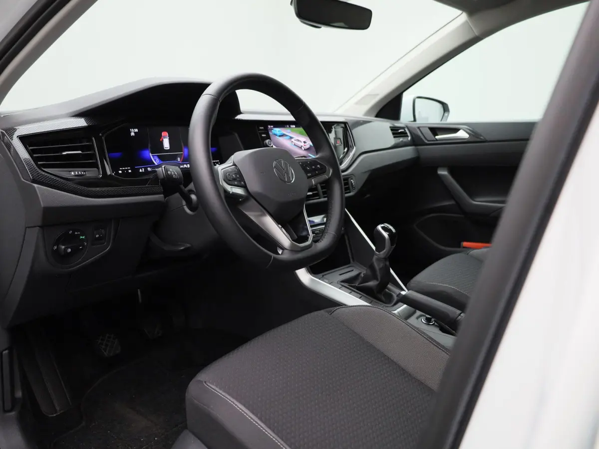 1.0 TSI Life Edition 95 PK | EM | Navigatie | Camera | Parkeersensoren | Adaptive Cruise Control | Apple Carplay | Android Auto | Privacy glas | LED | DAB | Digital Cockpit |