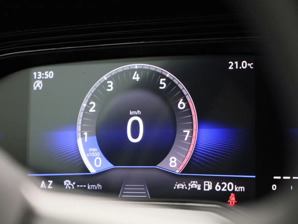 1.0 TSI Life Edition 95 PK | EM | Navigatie | Camera | Parkeersensoren | Adaptive Cruise Control | Apple Carplay | Android Auto | Privacy glas | LED | DAB | Digital Cockpit |