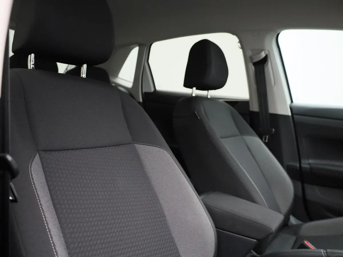 1.0 TSI Life Edition 95 PK | EM | Navigatie | Camera | Parkeersensoren | Adaptive Cruise Control | Apple Carplay | Android Auto | Privacy glas | LED | DAB | Digital Cockpit |