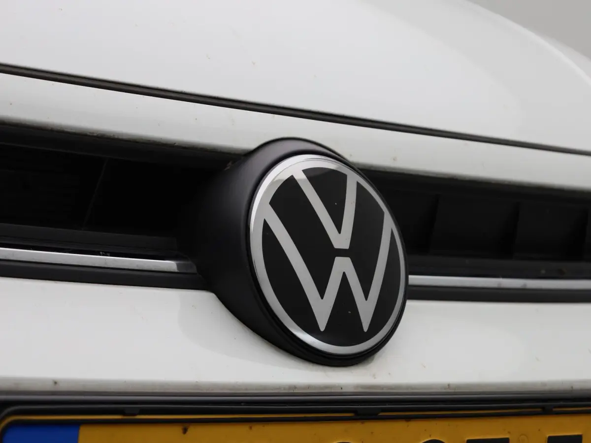 1.0 TSI Life Edition 95 PK | EM | Navigatie | Camera | Parkeersensoren | Adaptive Cruise Control | Apple Carplay | Android Auto | Privacy glas | LED | DAB | Digital Cockpit |
