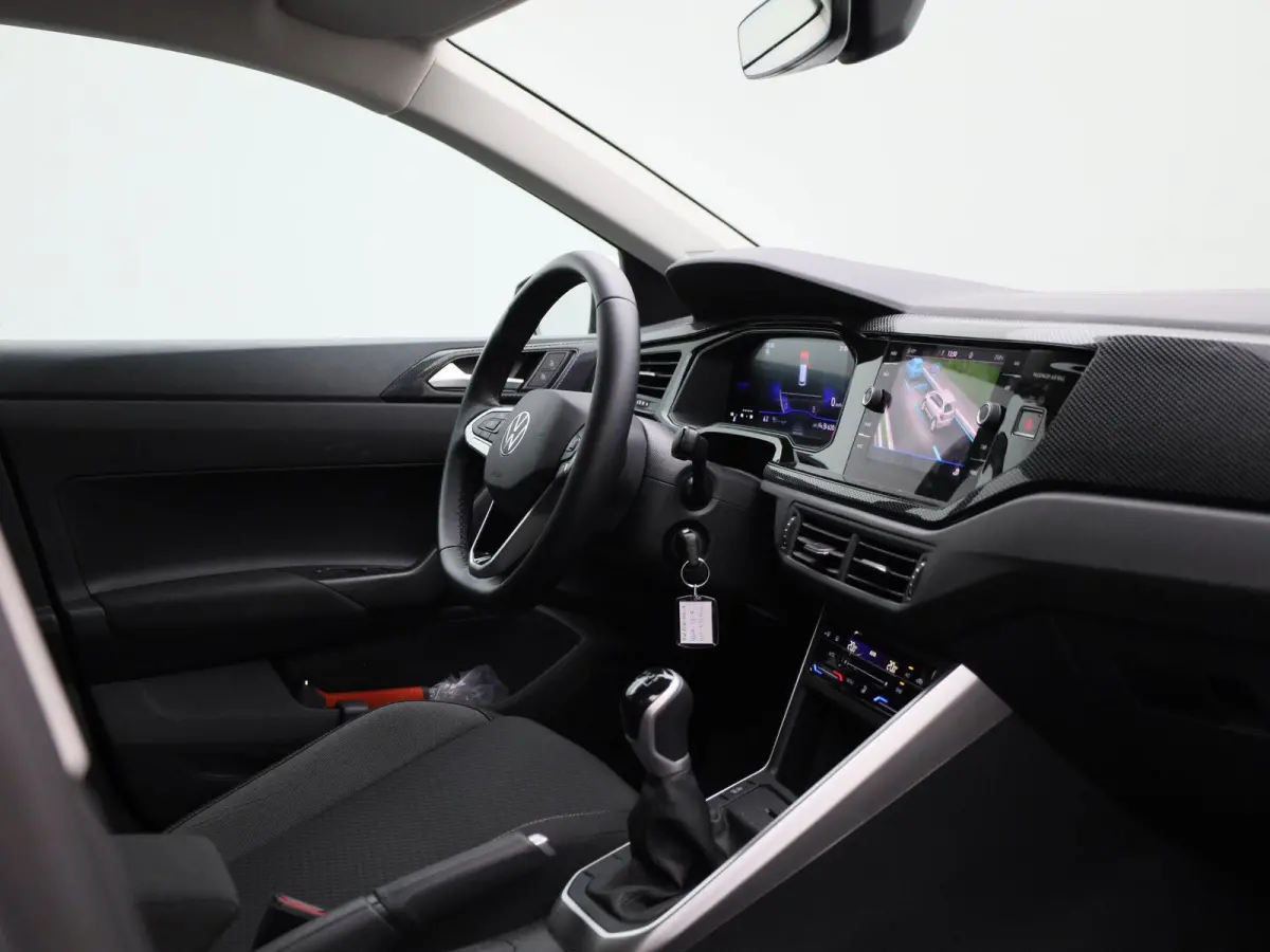 1.0 TSI Life Edition 95 PK | EM | Navigatie | Camera | Parkeersensoren | Adaptive Cruise Control | Apple Carplay | Android Auto | Privacy glas | LED | DAB | Digital Cockpit |