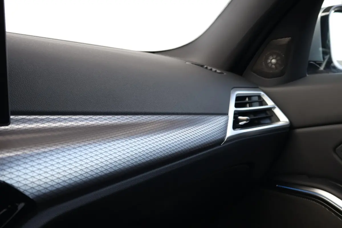 330e M Sport Edition | SoH 100% | Sport Pakket Pro | Innovation Pack | Comfort Pack | Elektr. Achterklep | Harman Kardon | Active Cruise | Trekhaak | Parking Assistant Plus |