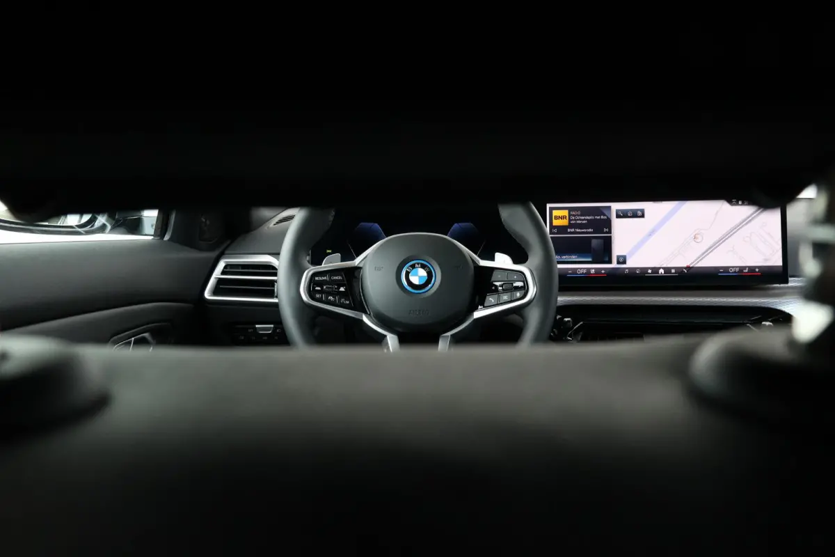 330e M Sport Edition | SoH 100% | Sport Pakket Pro | Innovation Pack | Comfort Pack | Elektr. Achterklep | Harman Kardon | Active Cruise | Trekhaak | Parking Assistant Plus |