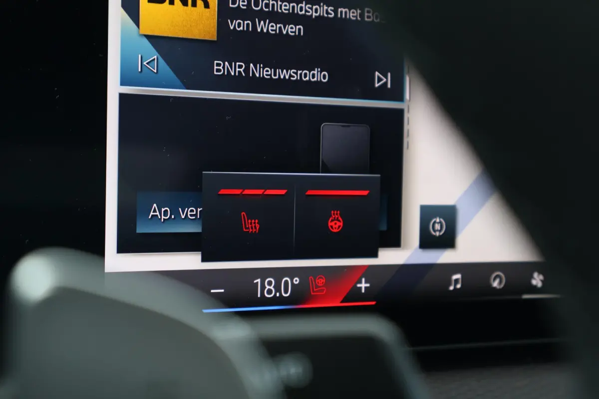 330e M Sport Edition | SoH 100% | Sport Pakket Pro | Innovation Pack | Comfort Pack | Elektr. Achterklep | Harman Kardon | Active Cruise | Trekhaak | Parking Assistant Plus |