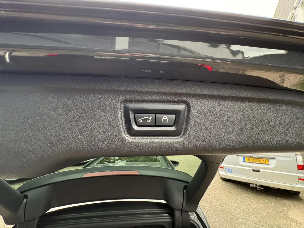 330i High Executive Edition