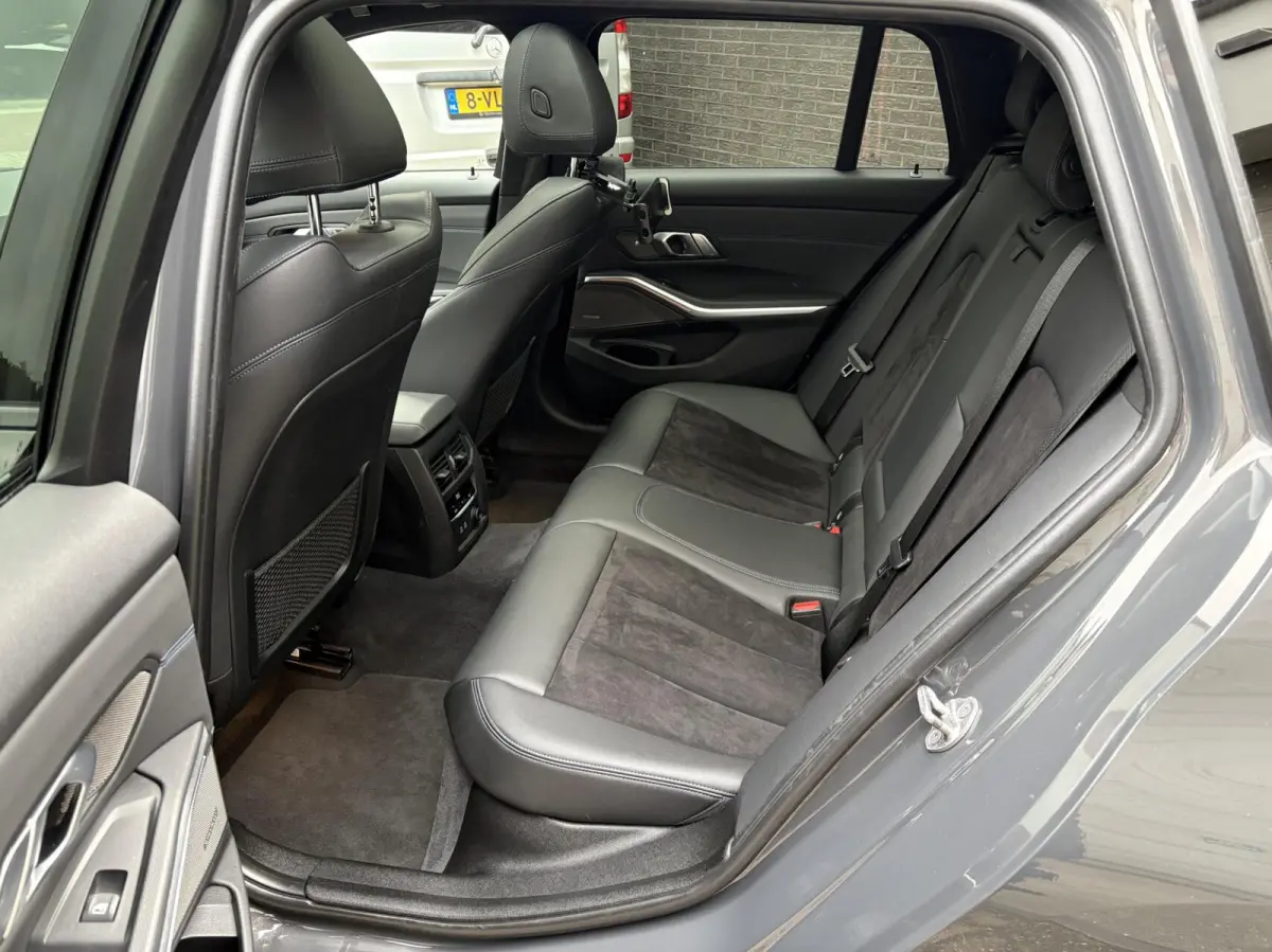 330i High Executive Edition