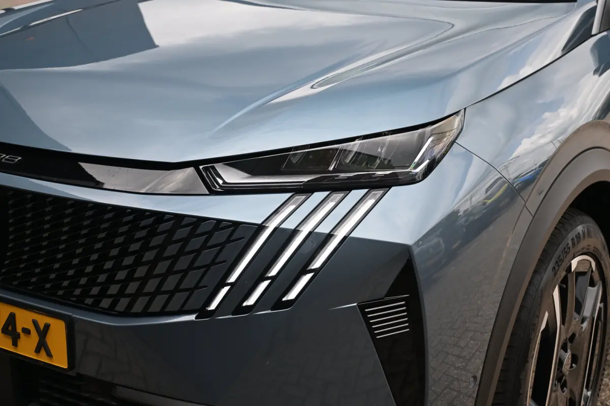 1.6 plug-in Hybrid 195 Allure | Afn. Trekhaak | 360 Camera | Navigatie | Adaptive Cruise | Draadloos Apple Carplay & Android Auto | !!
