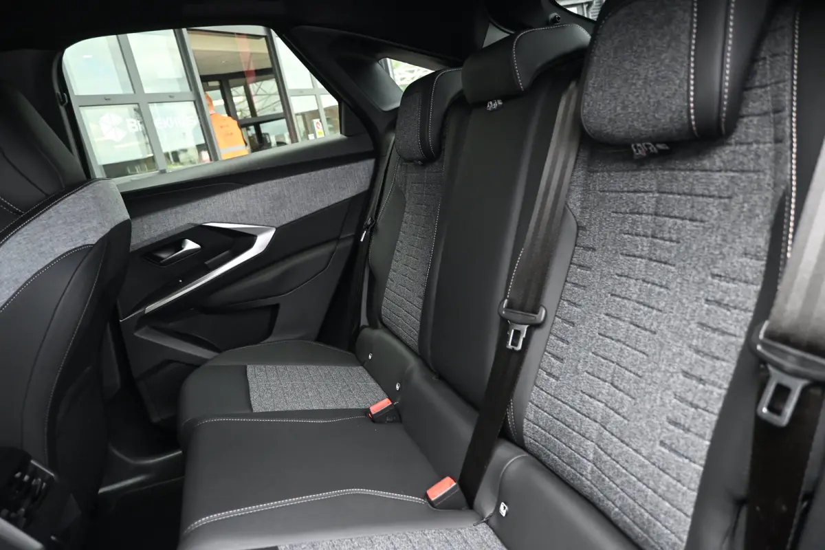 1.6 plug-in Hybrid 195 Allure | Afn. Trekhaak | 360 Camera | Navigatie | Adaptive Cruise | Draadloos Apple Carplay & Android Auto | !!