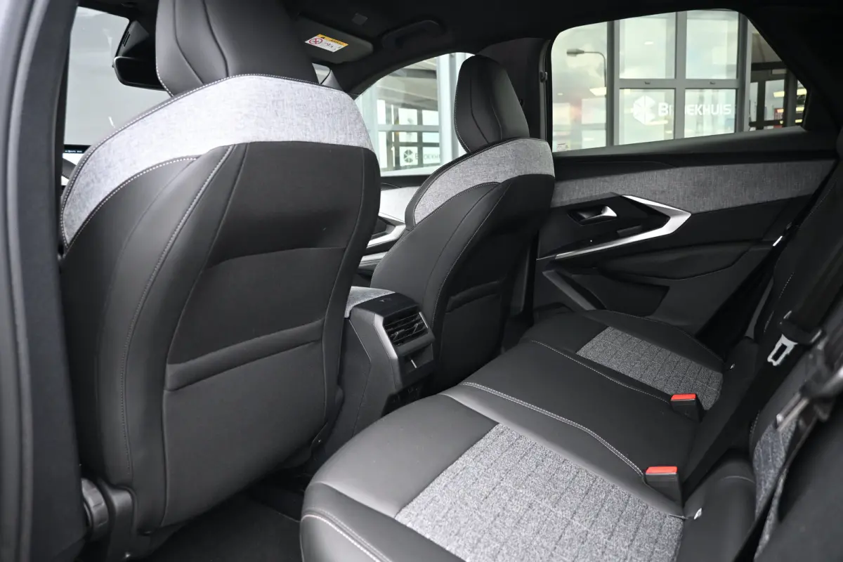 1.6 plug-in Hybrid 195 Allure | Afn. Trekhaak | 360 Camera | Navigatie | Adaptive Cruise | Draadloos Apple Carplay & Android Auto | !!