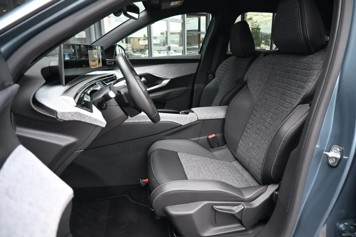 1.6 plug-in Hybrid 195 Allure | Afn. Trekhaak | 360 Camera | Navigatie | Adaptive Cruise | Draadloos Apple Carplay & Android Auto | !!
