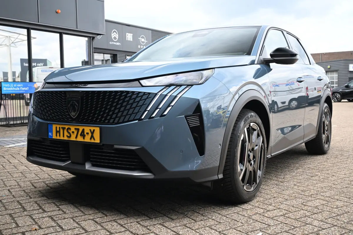 1.6 plug-in Hybrid 195 Allure | Afn. Trekhaak | 360 Camera | Navigatie | Adaptive Cruise | Draadloos Apple Carplay & Android Auto | !!