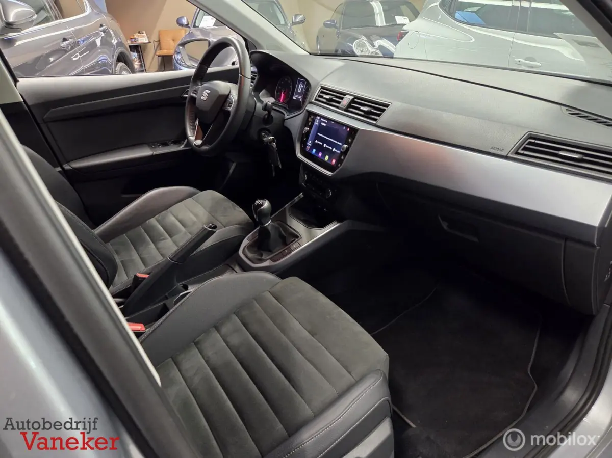 1.0 TSI Style Business Intense Plus|Camera|Carplay|