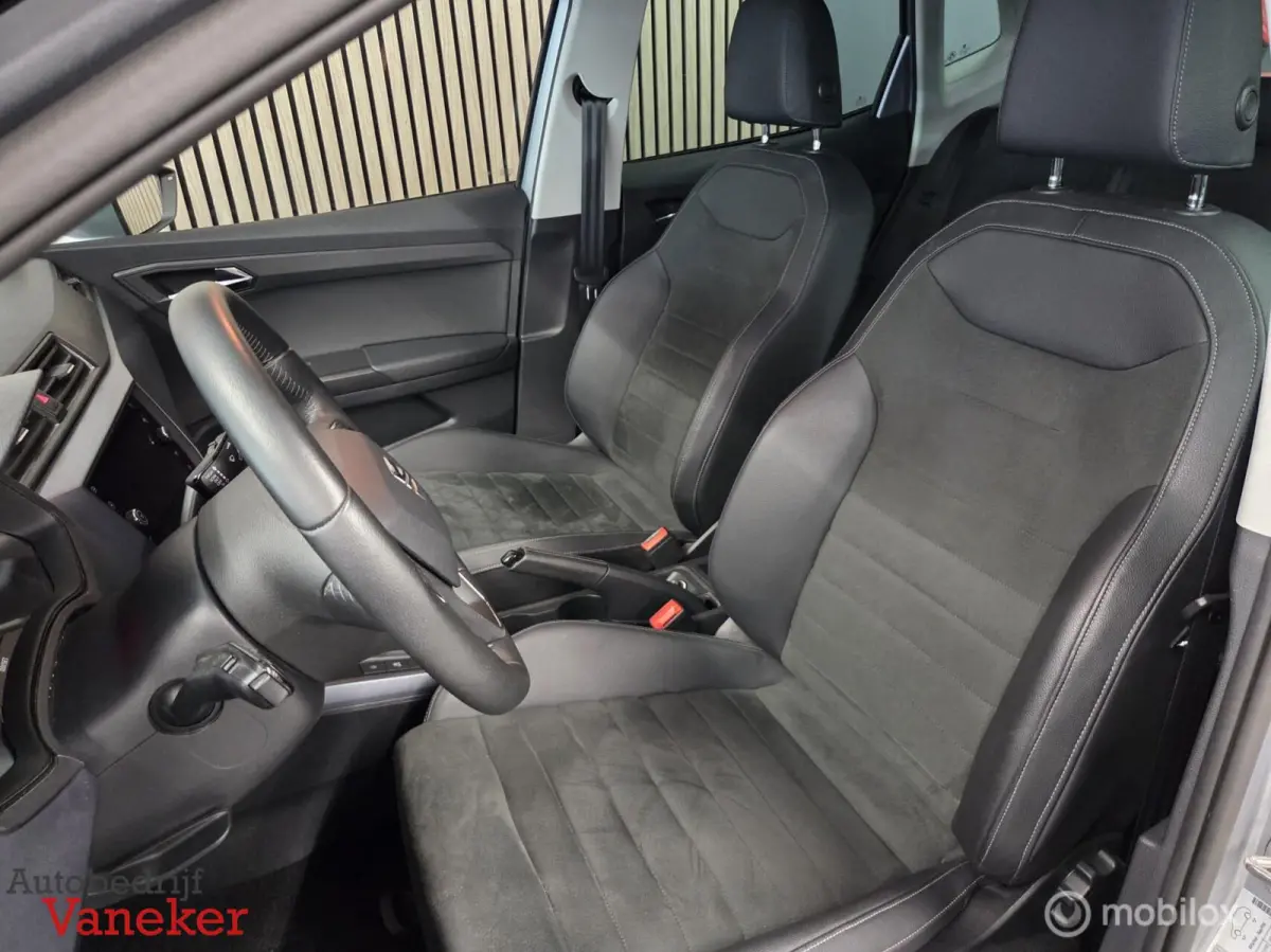 1.0 TSI Style Business Intense Plus|Camera|Carplay|