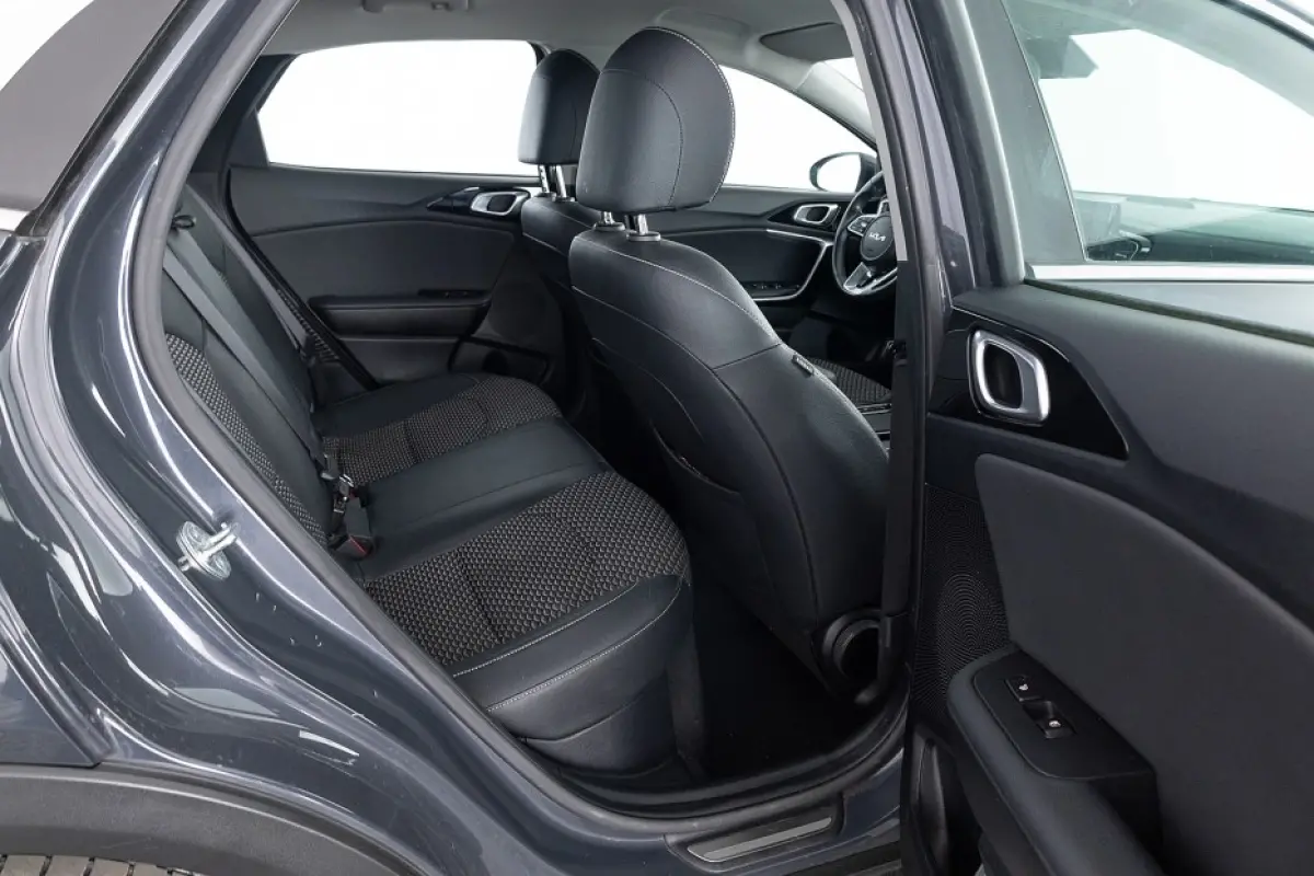 1.6 GDi PHEV DynamicPlusLine | CARPLAY | 18 Inch | Half LEDER | NAVI | CAMERA