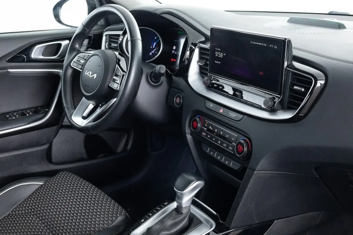 1.6 GDi PHEV DynamicPlusLine | CARPLAY | 18 Inch | Half LEDER | NAVI | CAMERA