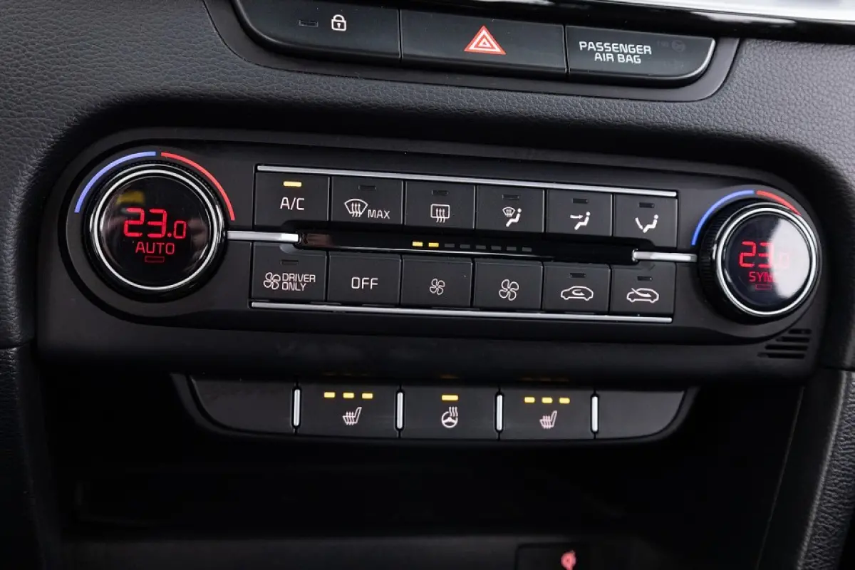 1.6 GDi PHEV DynamicPlusLine | CARPLAY | 18 Inch | Half LEDER | NAVI | CAMERA