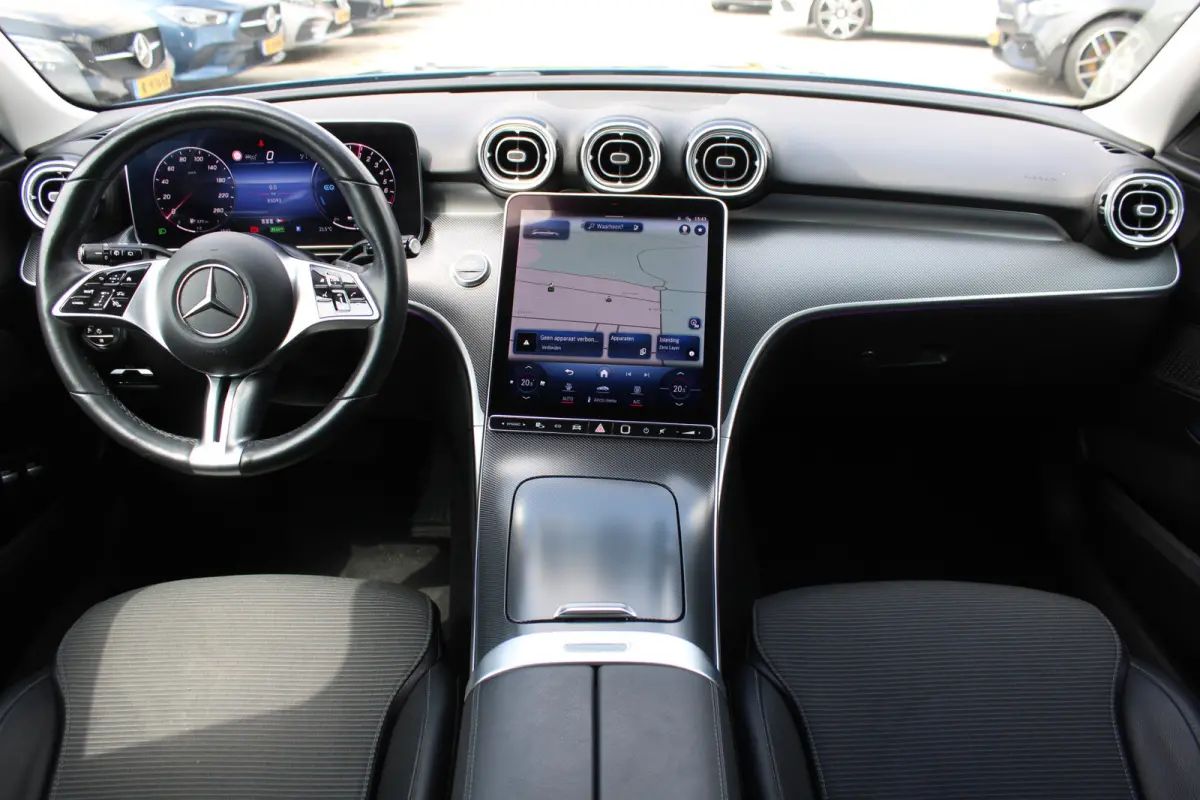 300e Luxury Line NIGHT PAKKET MEMORY DISTRONIC 360-CAMERA CARPLAY SFEER 17''