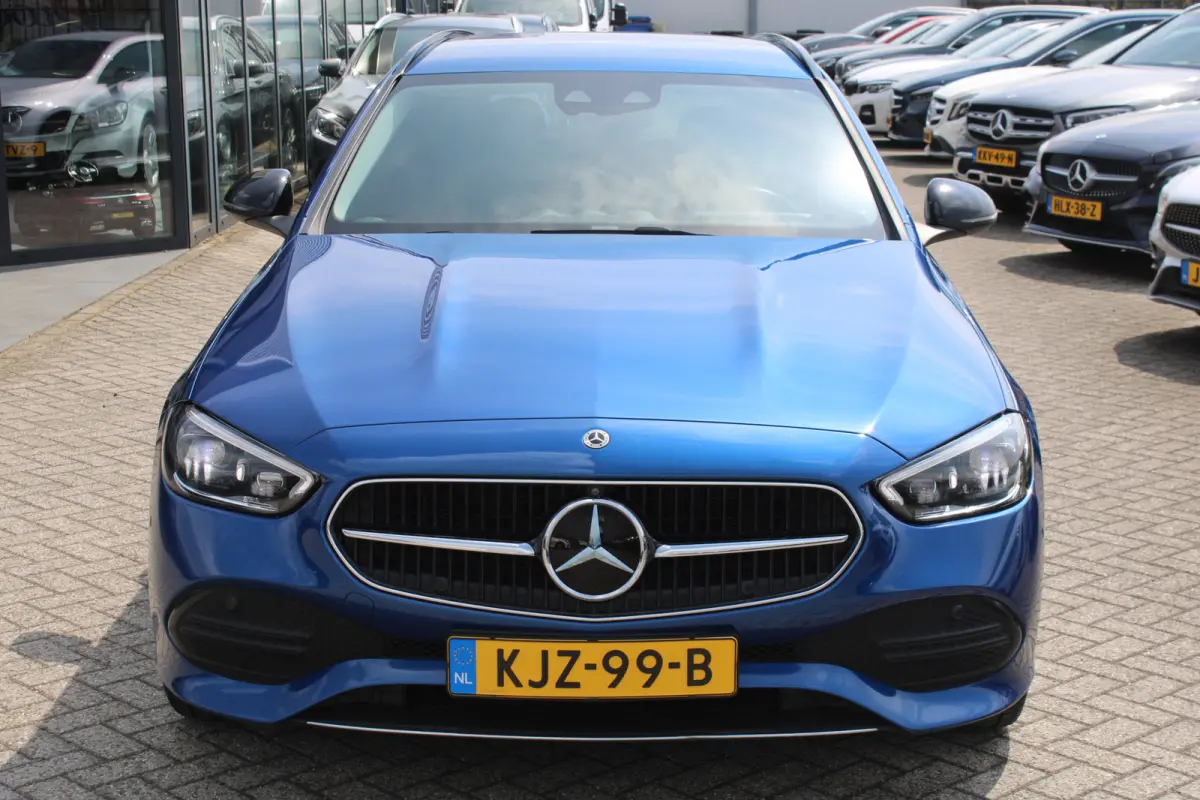 300e Luxury Line NIGHT PAKKET MEMORY DISTRONIC 360-CAMERA CARPLAY SFEER 17''