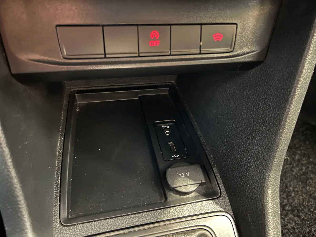 2.0 TDI L2H1 BMT Maxi C-Edition automaat | Navigatie | PDC Voor en Achter | Adaptieve Cruise Control | Airco |