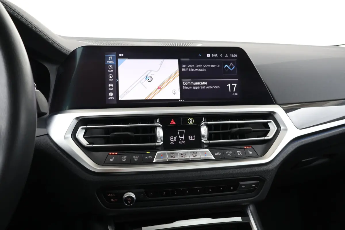 330e eDrive Edition | SoH 84% | Verwarmde Voorstoelen | Trekhaak | Harman Kardon | Parking Assistant Plus | Head-Up | Elektr. Achterklep |