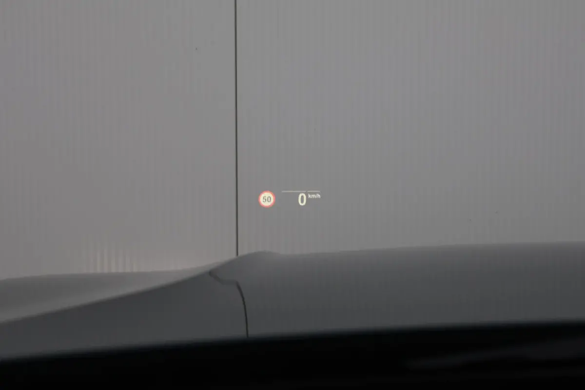 330e eDrive Edition | SoH 84% | Verwarmde Voorstoelen | Trekhaak | Harman Kardon | Parking Assistant Plus | Head-Up | Elektr. Achterklep |