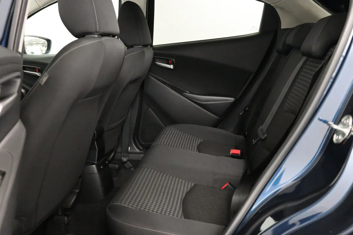 1.5 Skyactiv-G Skylease+ | Navi | Parkeersensoren | Airco | Cruise Control | Stoelverwarming | Lichtmetalen Velgen
