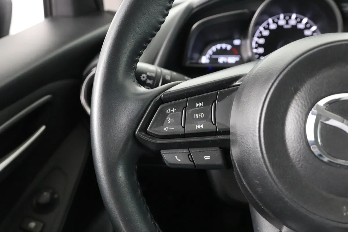 1.5 Skyactiv-G Skylease+ | Navi | Parkeersensoren | Airco | Cruise Control | Stoelverwarming | Lichtmetalen Velgen