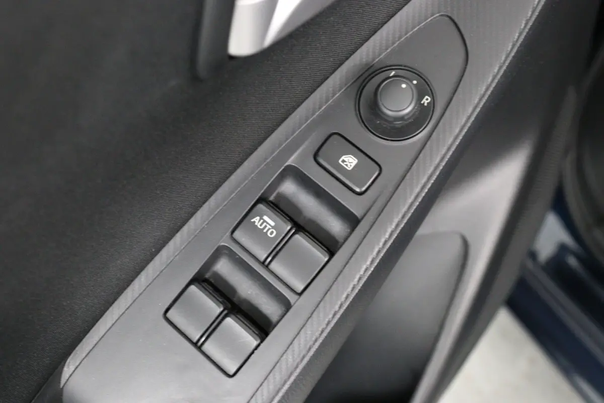 1.5 Skyactiv-G Skylease+ | Navi | Parkeersensoren | Airco | Cruise Control | Stoelverwarming | Lichtmetalen Velgen
