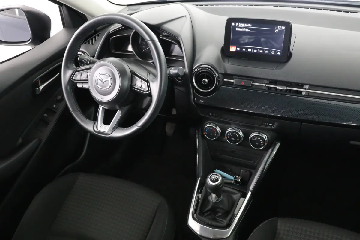1.5 Skyactiv-G Skylease+ | Navi | Parkeersensoren | Airco | Cruise Control | Stoelverwarming | Lichtmetalen Velgen