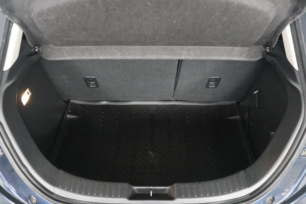 1.5 Skyactiv-G Skylease+ | Navi | Parkeersensoren | Airco | Cruise Control | Stoelverwarming | Lichtmetalen Velgen