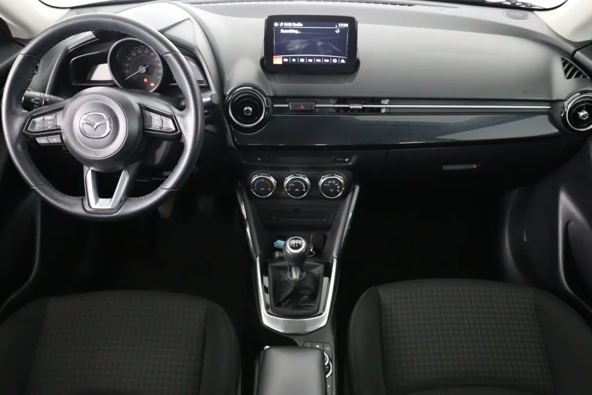 1.5 Skyactiv-G Skylease+ | Navi | Parkeersensoren | Airco | Cruise Control | Stoelverwarming | Lichtmetalen Velgen