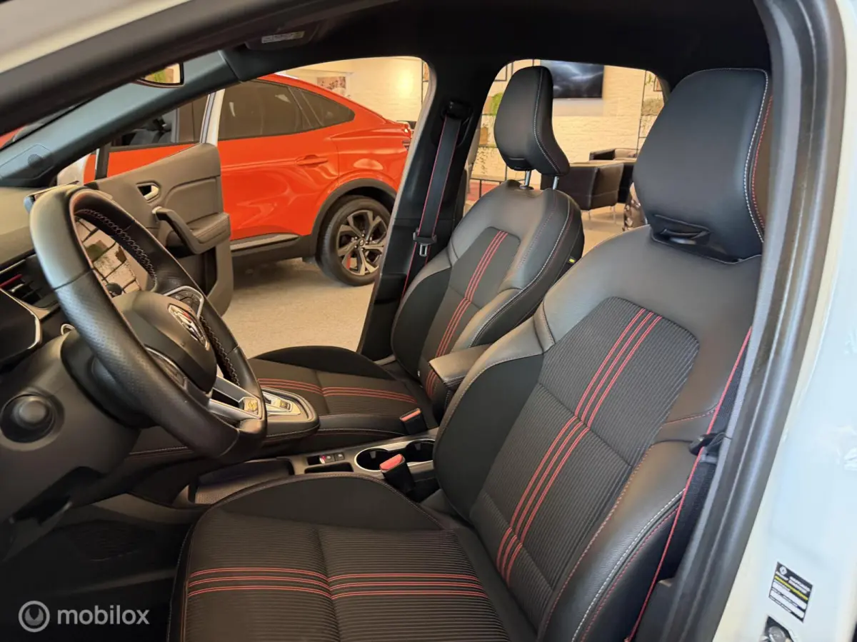 1.6 E-Tech Plug-in Hybrid 160 RS-Line