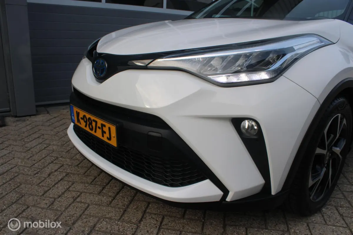 1.8 Hybrid Dynamic | NL Auto Boekjes | Trekhaak | Parkeersensoren voor en achter |