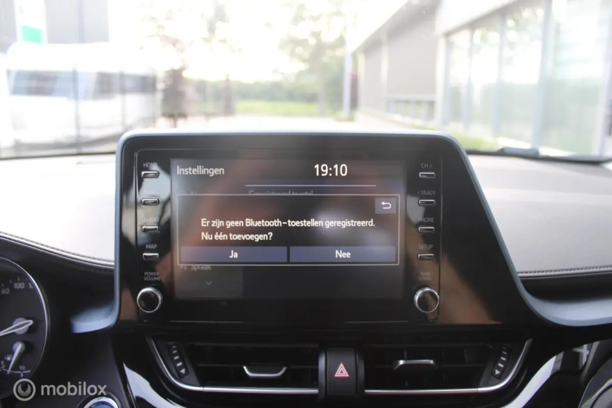 1.8 Hybrid Dynamic | NL Auto Boekjes | Trekhaak | Parkeersensoren voor en achter |
