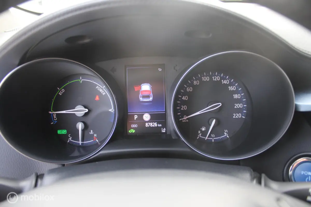 1.8 Hybrid Dynamic | NL Auto Boekjes | Trekhaak | Parkeersensoren voor en achter |